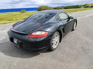 Porsche на продажу (3 фото из 7)