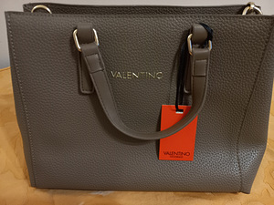 Сумка Valentino (2 фото из 3)