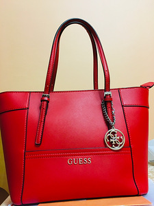 Сумка Guess (1 фото из 2)