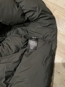 Новый женский пуховик Peak Performance Stella (5 фото из 9)
