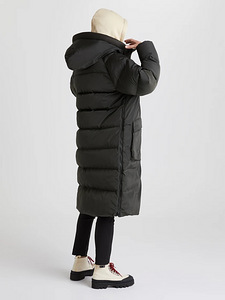 Новый женский пуховик Peak Performance Stella (7 фото из 9)