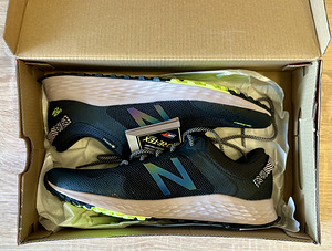 Женские беговые кроссовки new Balance Arishi GoreTex (1 фото из 6)