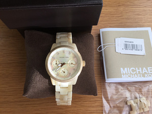 Часы MICHAEL KORS (1 фото из 3)