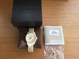 Часы MICHAEL KORS (2 фото из 3)