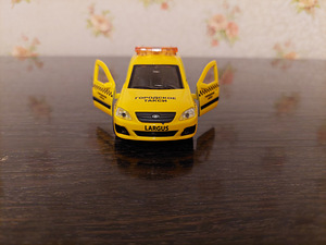 Lada Largus (2 фото из 3)