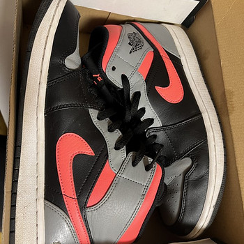 Nike Air Jordan 1 Retro Mid Shadow Grey Hot Punch Pink Black