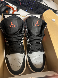 Nike Air Jordan 1 Retro Mid Shadow Grey Hot Punch Pink Black (2 foto / 5)