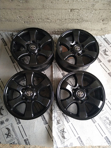 Toyota Land Cruiser Hilux 4-Runner R17 valuveljed (1 foto / 7)