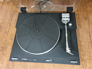 Yamaha P-350 Belt-Drive Semi-Automatic Turntable (3 foto / 3)