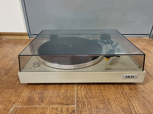 Akai AP-B20 Auto Return Turntable (5 foto / 6)