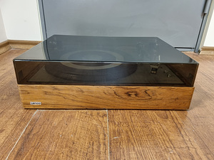 Lenco L85 2-Speed Belt-Drive Turntable (4 foto / 5)