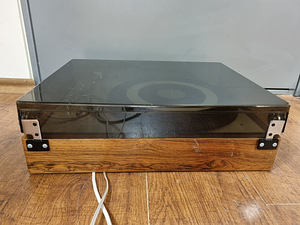 Lenco L85 2-Speed Belt-Drive Turntable (5 foto / 5)