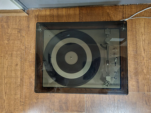 Lenco L85 2-Speed Belt-Drive Turntable (2 foto / 5)