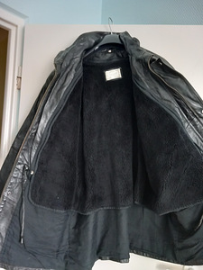 Polsterdatud nahkjakk XL (2 foto / 10)