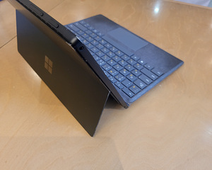 Компьютер Microsoft Surface Pro 7 + перо Surface (7 фото из 10)