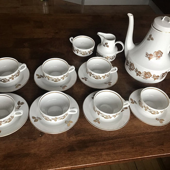 Henneberg Porzellan 1777 komplekt