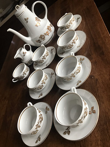Henneberg Porzellan 1777 komplekt (2 foto / 3)