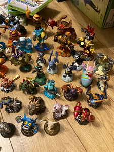 Xbox 360 Skylanders mängud ja kujud (2 foto / 3)