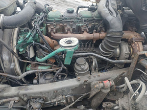 Volvo mootor (2 foto / 4)