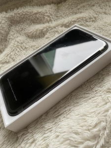 iPhone 11 64g (3 foto / 3)