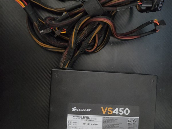 Corsair VS450 toiteallikas