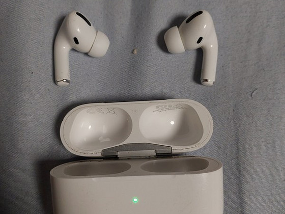 Продам airpods pro