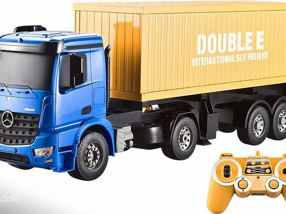 Mercedes-Benz Arocs Container
