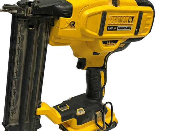 Гвоздезабивной Пистолет DeWalt DCN680 + Аку 2.0Ач 18в