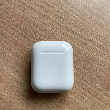 Продам AirPods 1