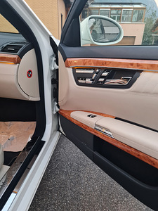 Мерседес-Бенц S600L (4 фото из 12)