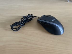 Бюджетная игровая мышь Logitech (1 фото из 2)