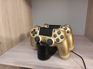 Playstation 4 slim (2 фото из 3)
