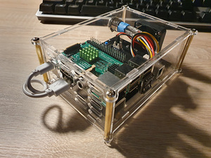Raspberry Pi X820 SSD/HDD laiendusplaat (3 foto / 8)