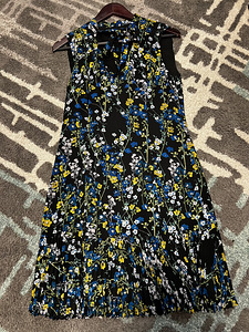 Karen Milen kleit (1 foto / 2)
