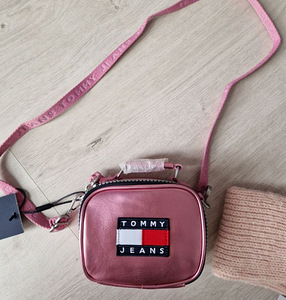 Tommy hilfiger vaike kott (3 foto / 3)