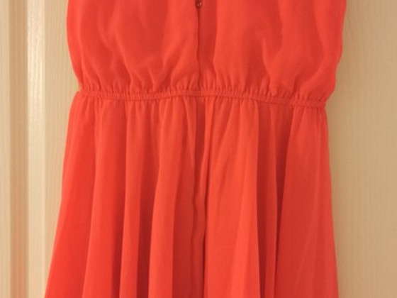Guess платье в продаже