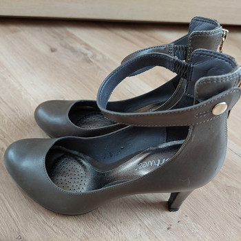 Clarks 39