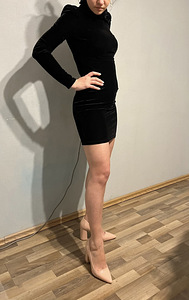 Платье “GUESS” (3 фото из 6)