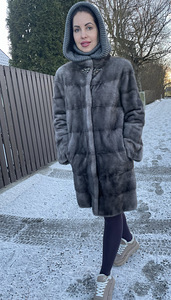 Müüa naaritsa kasukas (1 foto / 2)