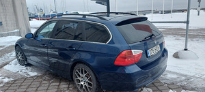 БМВ 325 XI (1 фото из 8)