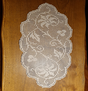 Eesti käsitöö! Kingiidee. Uus heegeldatud linik 41x 65 cm. (2 foto / 2)