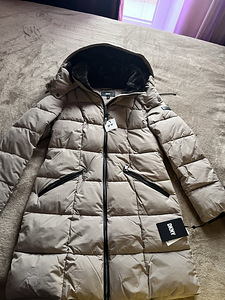 DKNY пальто (1 фото из 4)