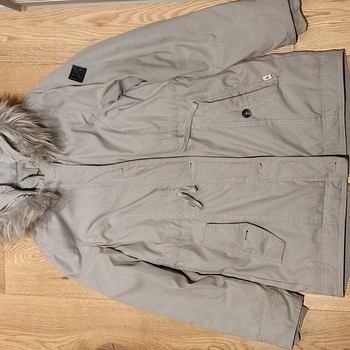 Женское пальто hollister серое, размер M