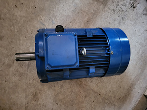Elektrimootor 3KW 960 RPM (1 foto / 2)