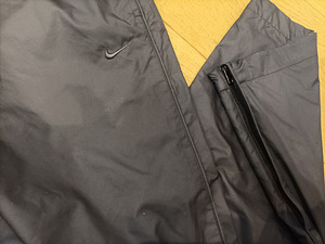Новые штаны Nike (2 фото из 5)