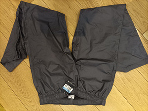 Новые штаны Nike (3 фото из 5)