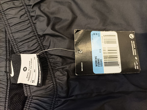 Новые штаны Nike (4 фото из 5)