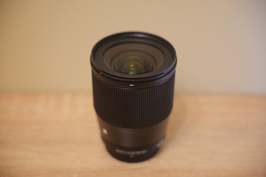Sigma 16mm f/1.4 DC DN Micro Four (2 foto / 4)