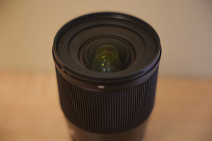 Sigma 16mm f/1.4 DC DN Micro Four (3 foto / 4)