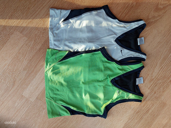 Nike naiste topid, S ja XS, 2tk